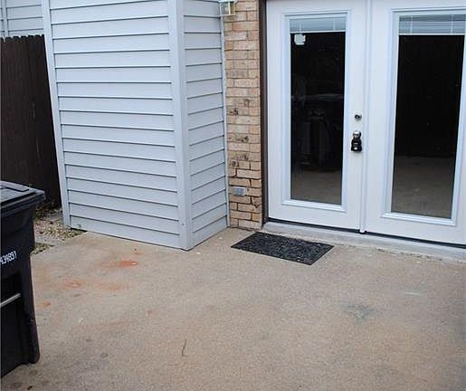 3rd image of 5821 Shadydell Dr