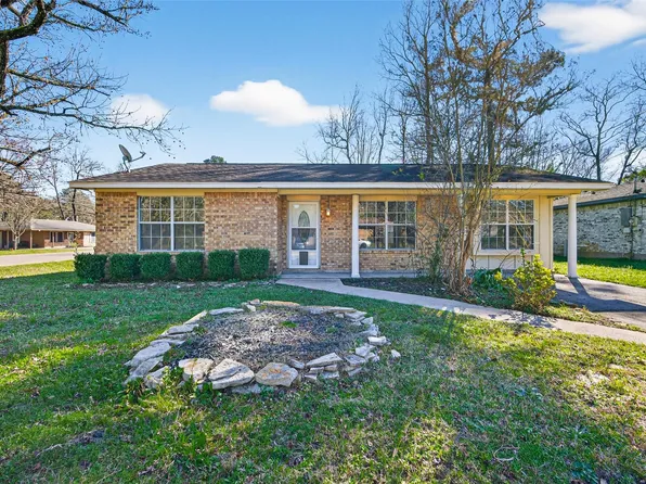 210 N Shirley Ln, Willis, TX 77378