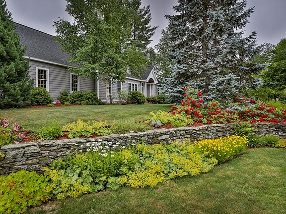 3rd image of 5 Hearthside Drive
