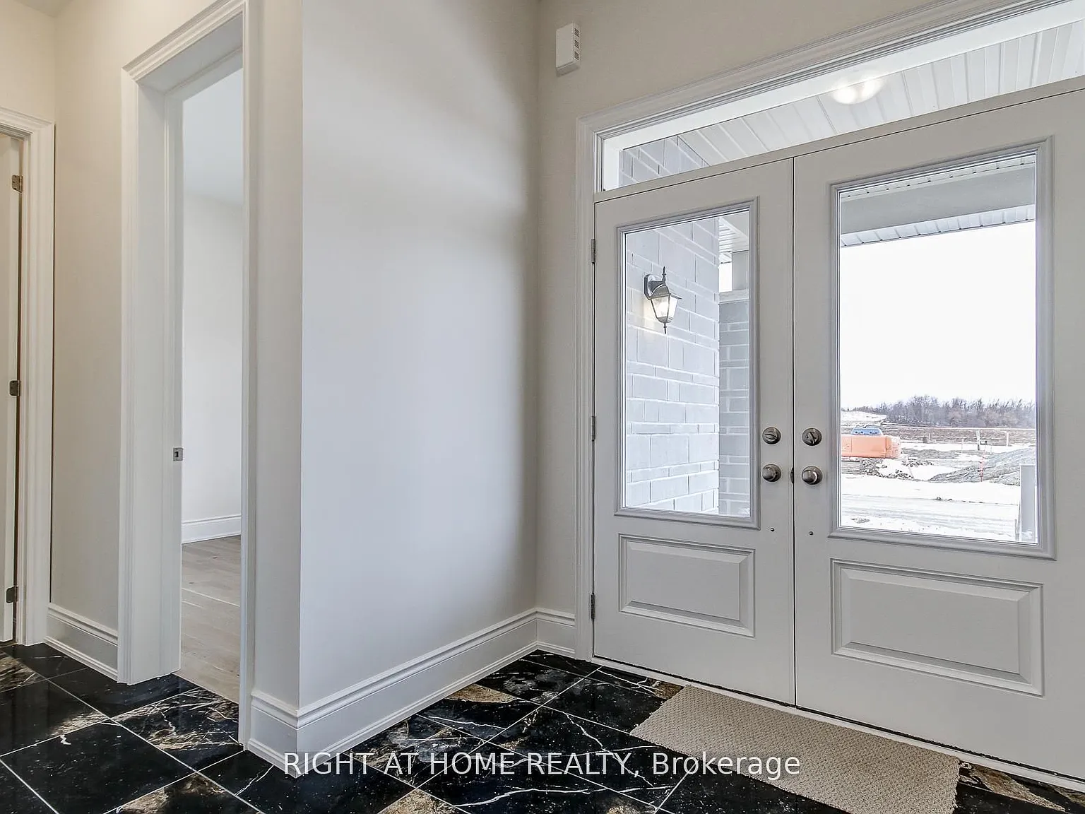 5 bed, $4,000 — Photo 3