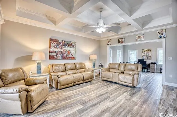 16 Smith Blvd — Photo 4