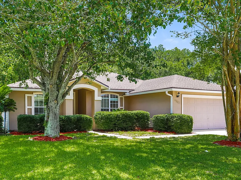 1299 Summit Oaks Dr E — Photo 3