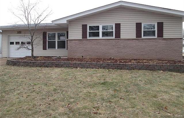 1st image of 627 Holiday Ave