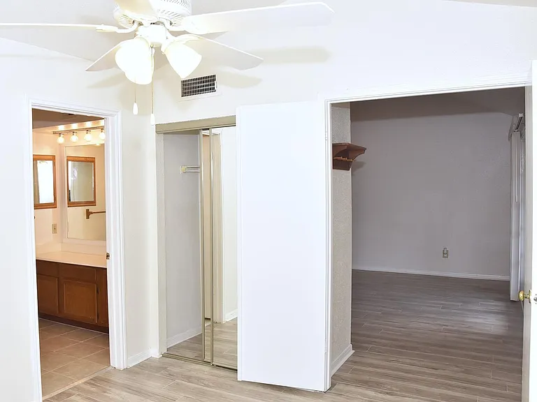 2121 El Paseo St #2000 — Photo 18