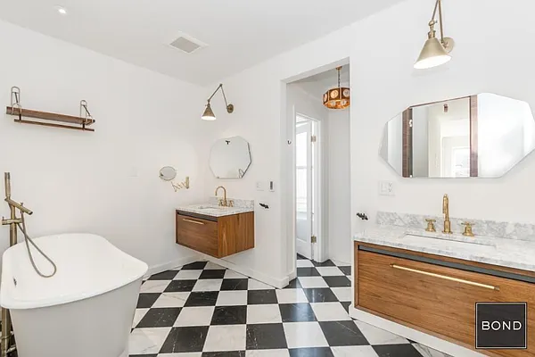 Sold by Bond New York | media 11