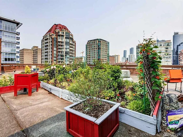 950 Drake St #103 — Photo 14