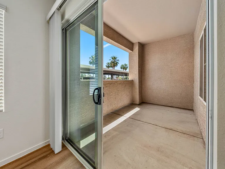 Altair Apartments — Photo 42