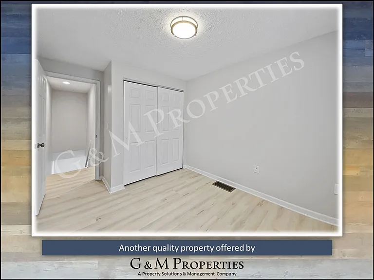 44 Chester Ave — Photo 31