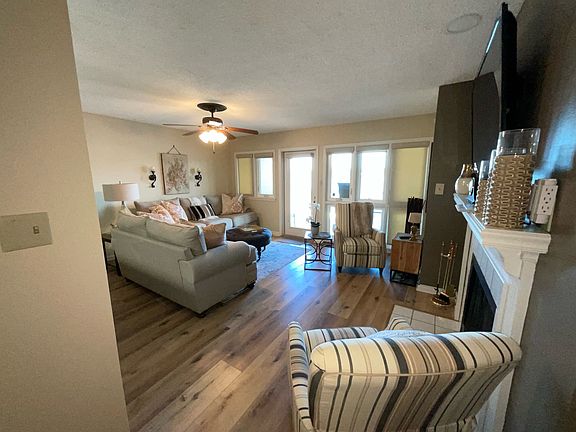 5th image of 142 Lake Hamilton Dr APT 304