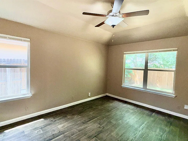 14700 Menifee St — Photo 12