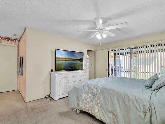 5th image of 2799 Heatherside Ave