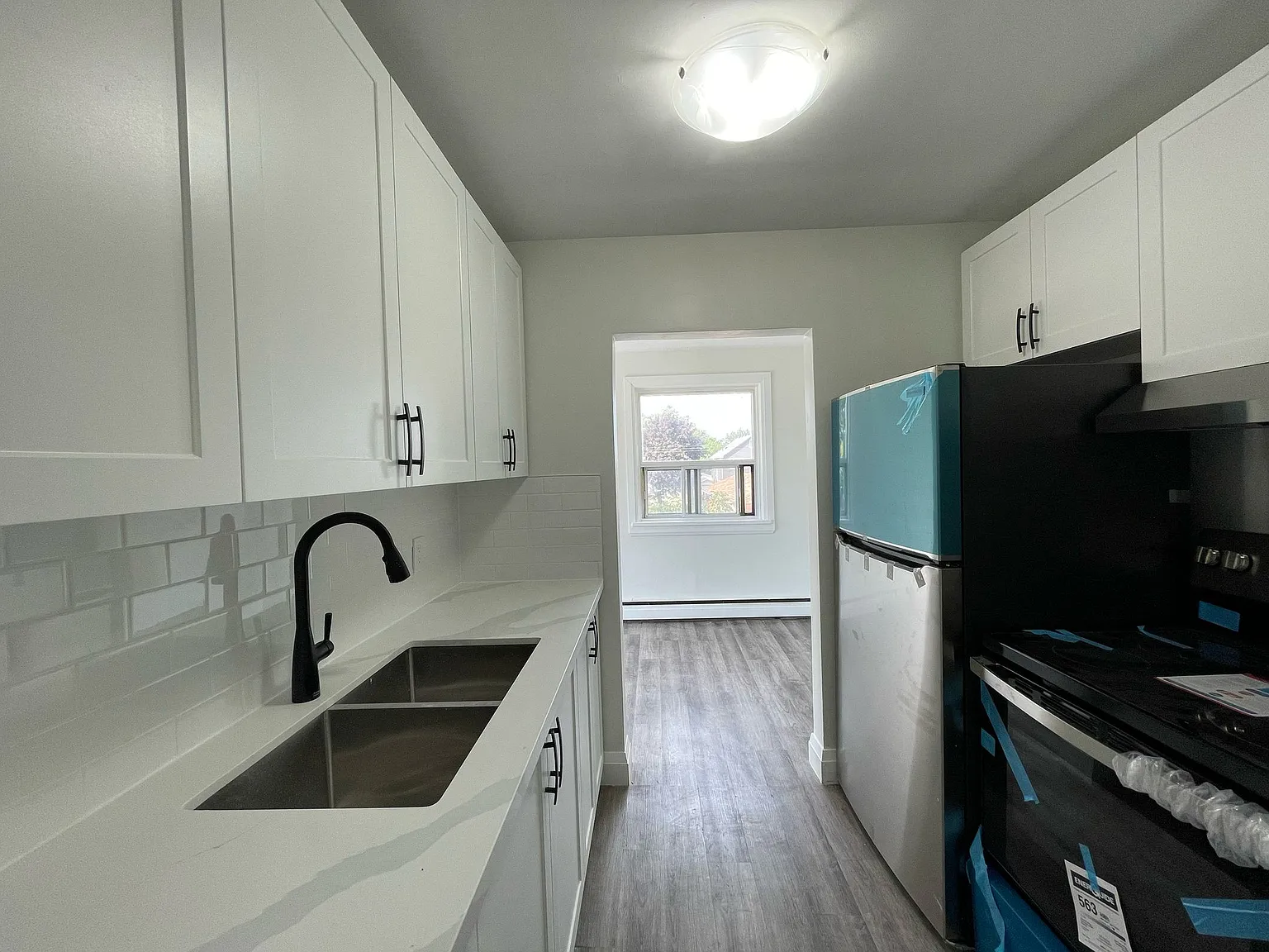 337 East 42nd St — Photo 1