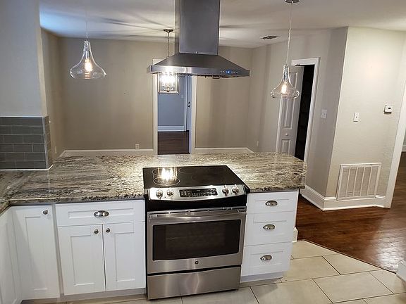 5th image of 4402 N Ola Ave