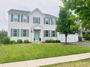 431 Bluegrass Pkwy, Oswego, IL 60543