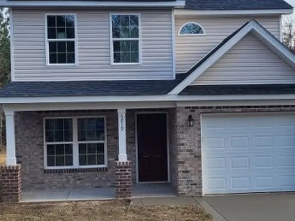 6819 Laurinburg Rd, Raeford, NC 28376