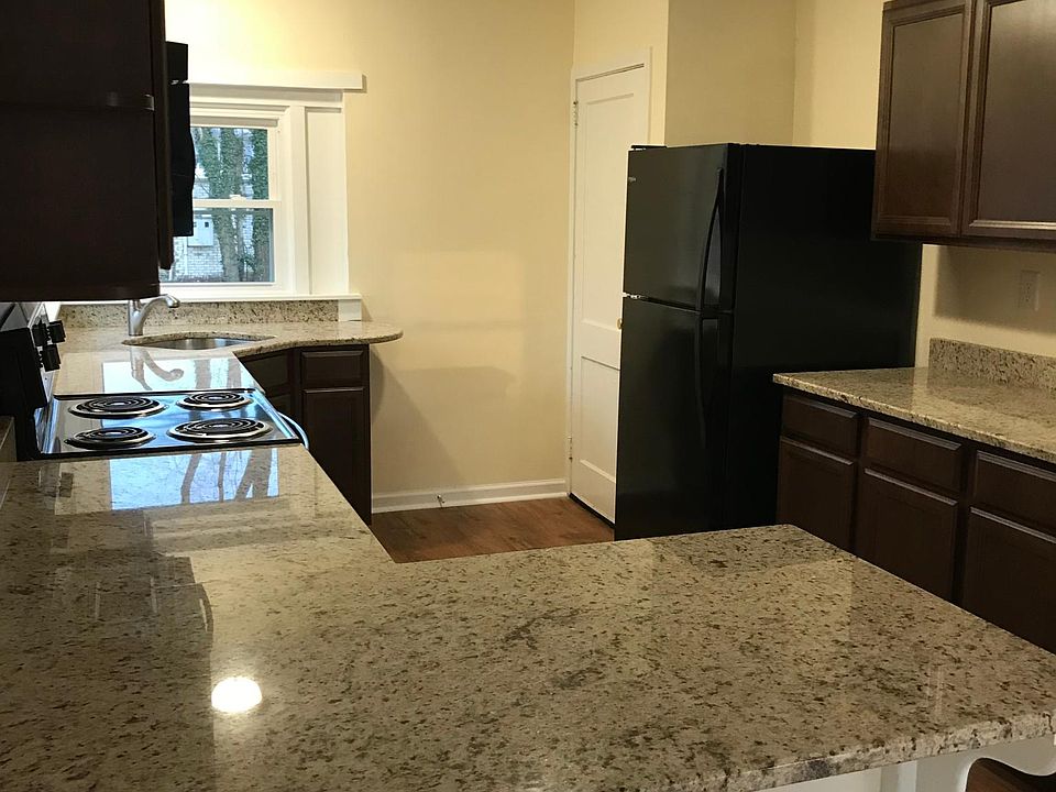 1st image of 6 Parkview Ave