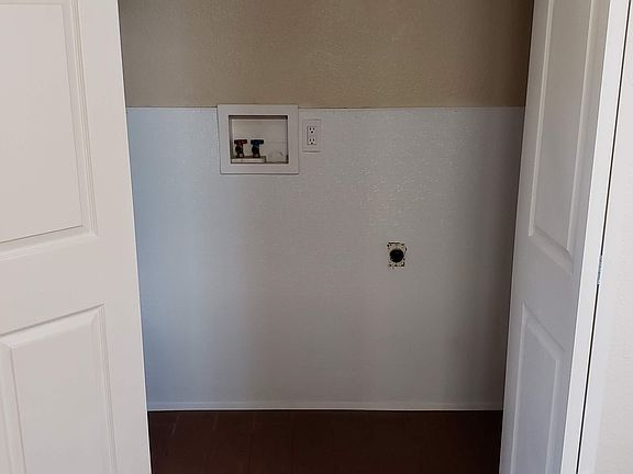4th image of 4051 Haywood St APT 1
