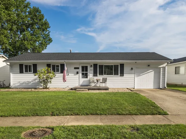 1913 Hawthorne Dr, Plainfield, IN 46168