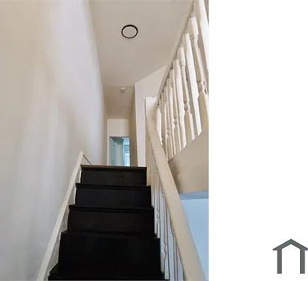 124 W Sylvania St — Photo 3