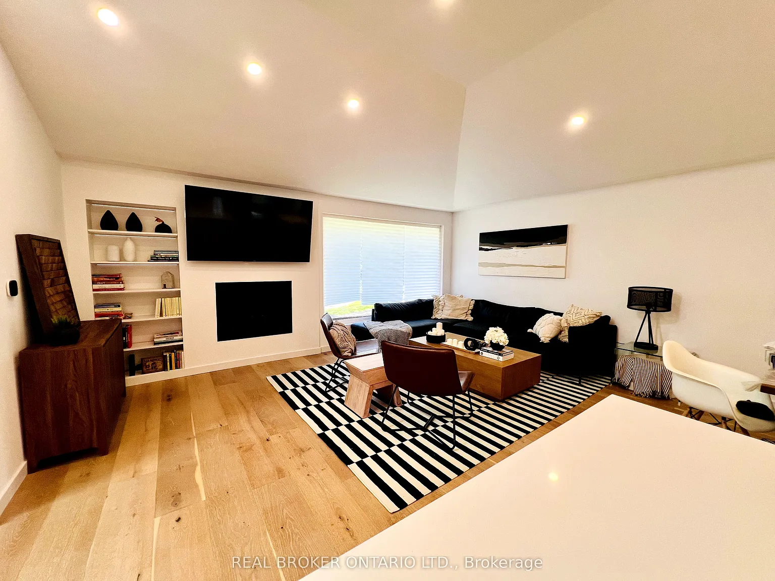 3 bed, $4,750 — Photo 2
