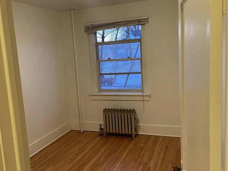 200 East Laurel Street - 10 — Photo 7