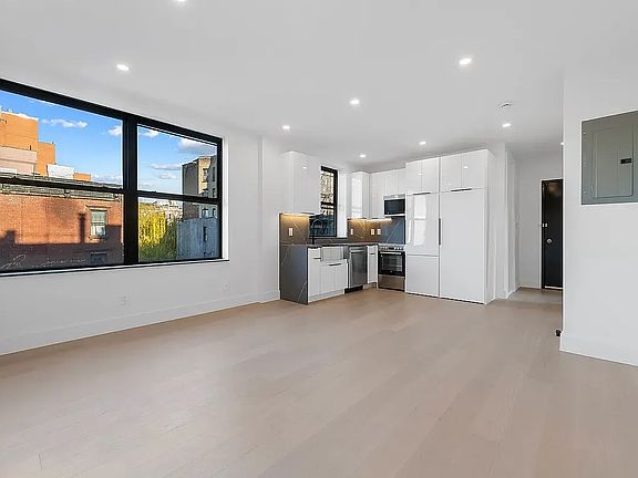 2nd image of 2118 2nd Ave #3