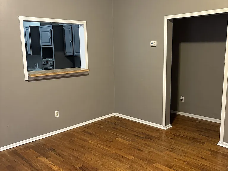 1014 Philadelphia St — Photo 3