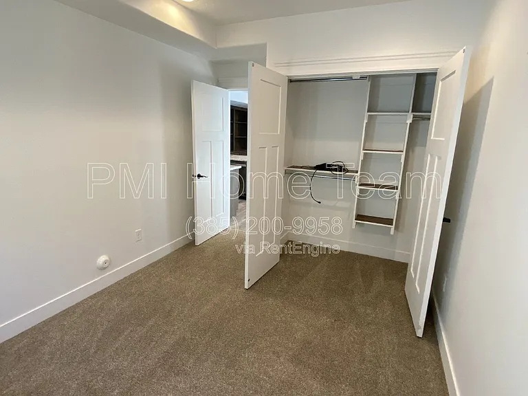 1284 E Mary Ln — Photo 13