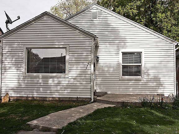 5th image of 1445 S Roberta St
