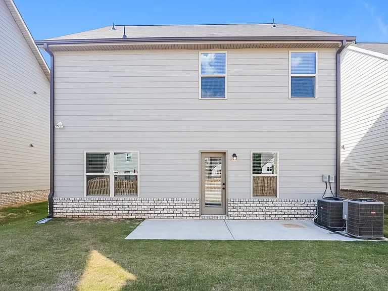 2350 Walker Dr — Photo 18