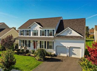 1040 Kingston Ln, Breinigsville, PA 18031