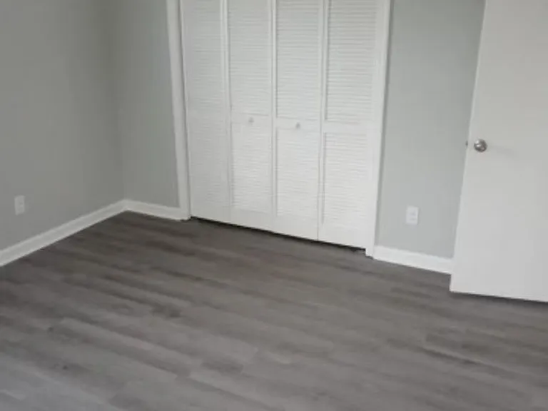 Poplar Point Apartments! — Photo 8