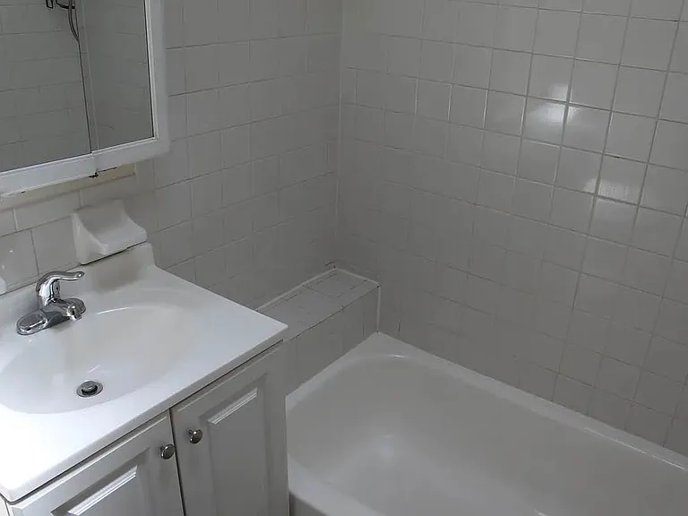 443 Monroe St #3 — Photo 4