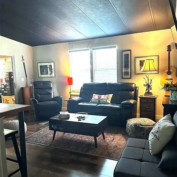 6456 Presidential Cir — Photo 3