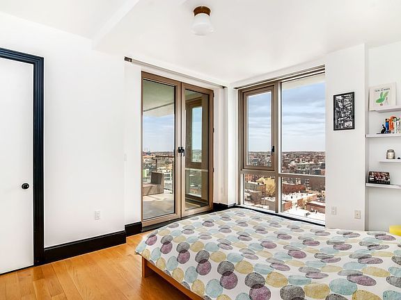 4th image of 144 N 8th St APT 11B