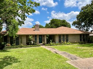 906 Briarwood Pl, Durant, OK 74701