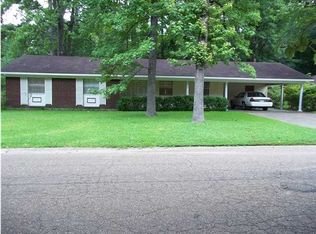 1257 Wooddell Dr, Jackson, MS 39212