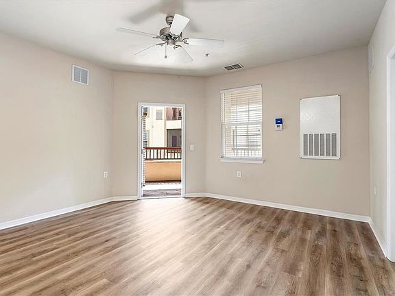 5th image of 1640 Villa Capri Cir APT 208