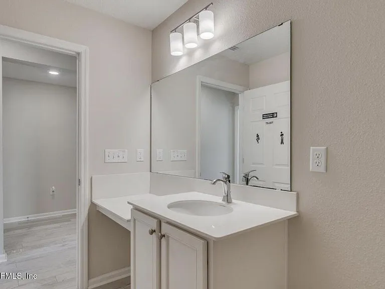 3106 Hawks Hill Ln — Photo 11