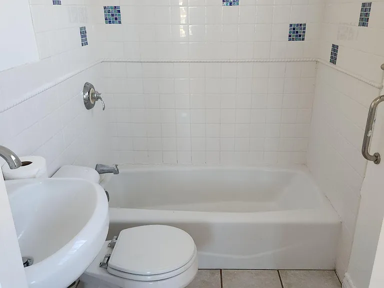 725 Quail St — Photo 1