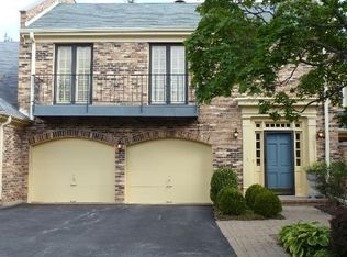 5 Ct Of Overlook Bluff, Northbrook, IL