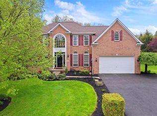 200 Fox Creek Rd, Venetia, PA 15367