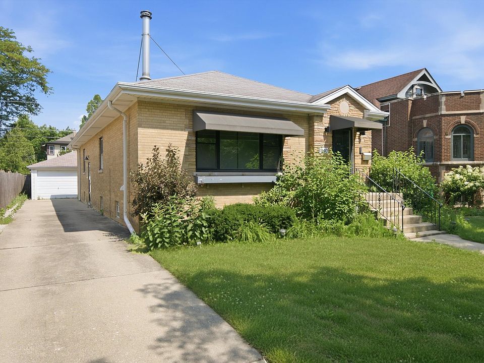 1st image of 940 N Oak Park Ave