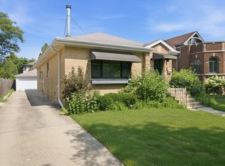 940 N Oak Park Ave, Oak Park, IL 60302