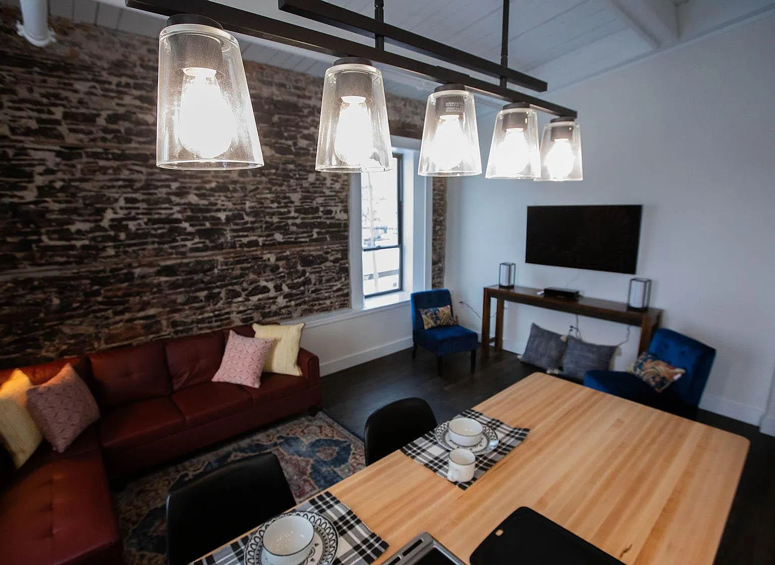 1 bed, 1230 sqft, $1,950 — Photo 1