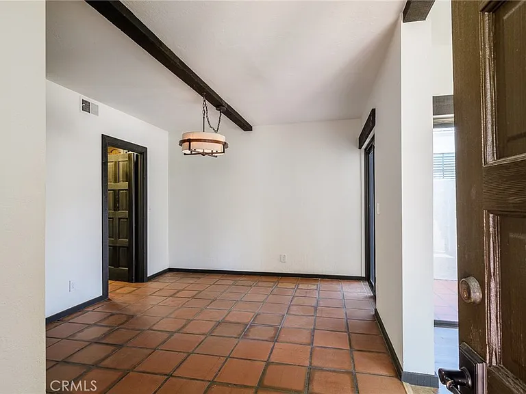 313 Diamond Ave — Photo 28