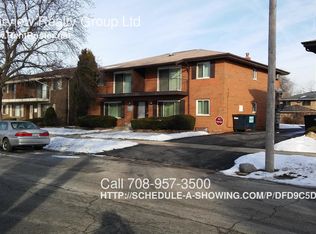 17719 Commercial Ave APT 2S, Lansing, IL 60438