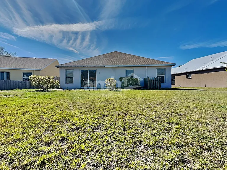 12517 Midpointe Dr — Photo 22