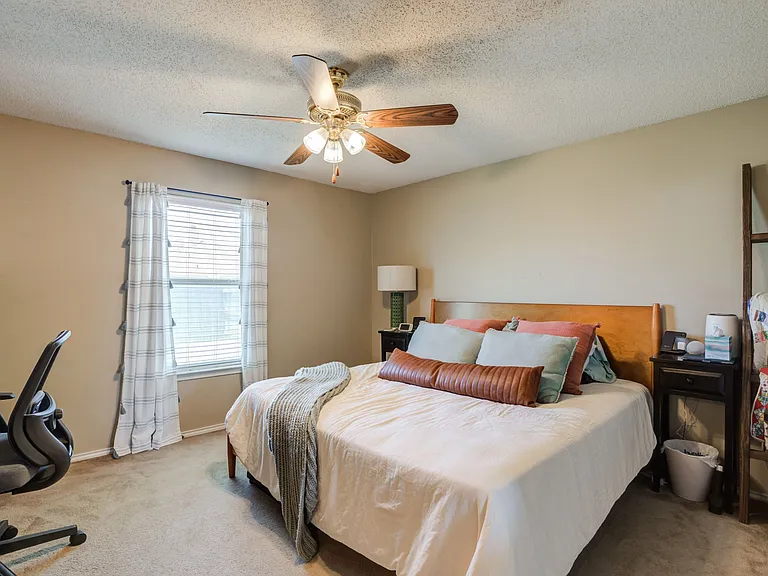 505 N Iola Ave — Photo 30