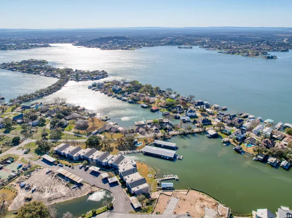 806 Highcrest APT 13, Granite Shoals, TX 78654